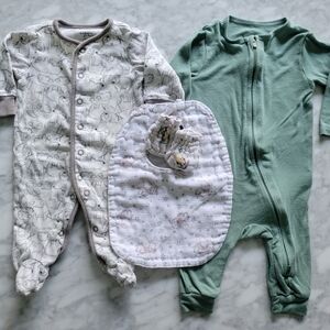 Adorable Animal Pajama Set - Green and Gray Disney Dumbo Bib and Winnie the Pooh